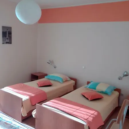 Apartament Apartman Carlo *